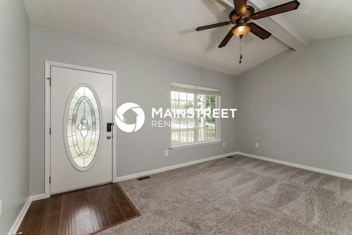 313 Drake Dr - Photo 5 of 16