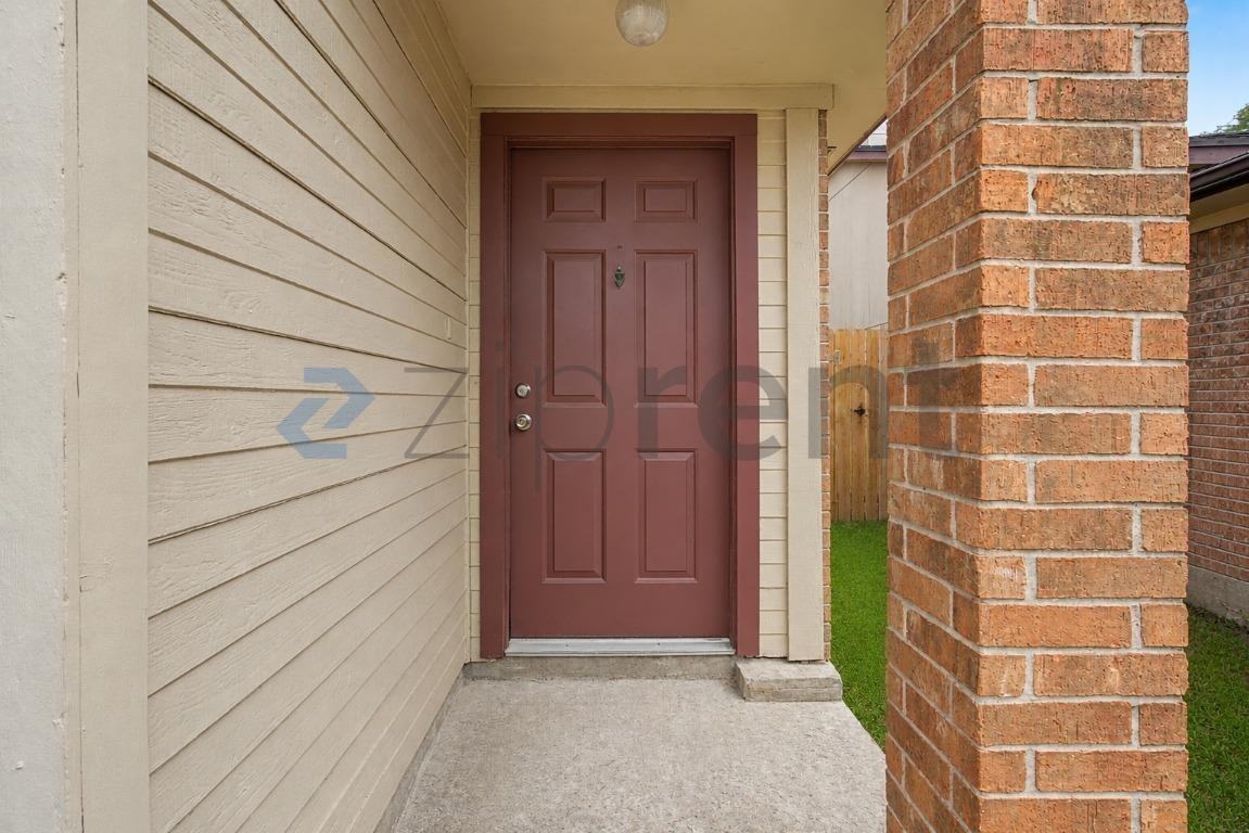 6702 Tamar Dr #B - Photo 4 of 20