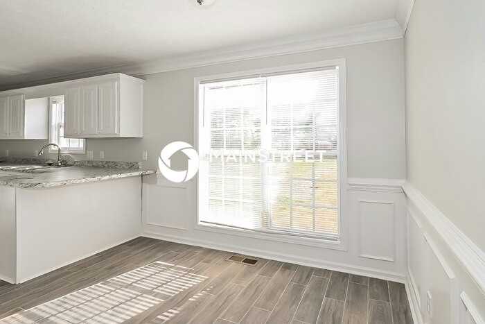 146 Jadewood Dr - Photo 7 of 17