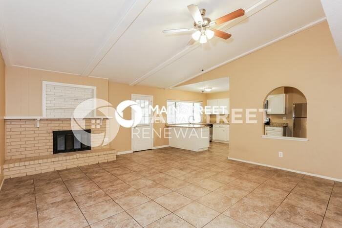 6515 Forestview Dr - Photo 4 of 16