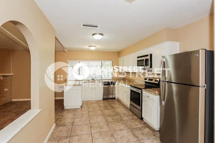 6515 Forestview Dr - Photo 7 of 16
