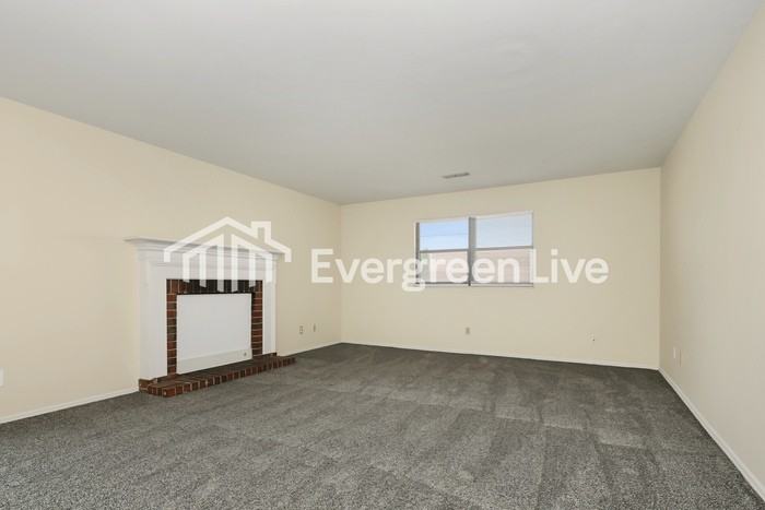 7145 Shull Rd - Photo 3 of 15