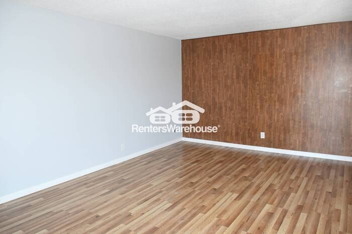 8420 E Edgemont Ave - Photo 3 of 20