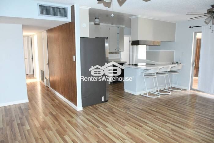 8420 E Edgemont Ave - Photo 6 of 20