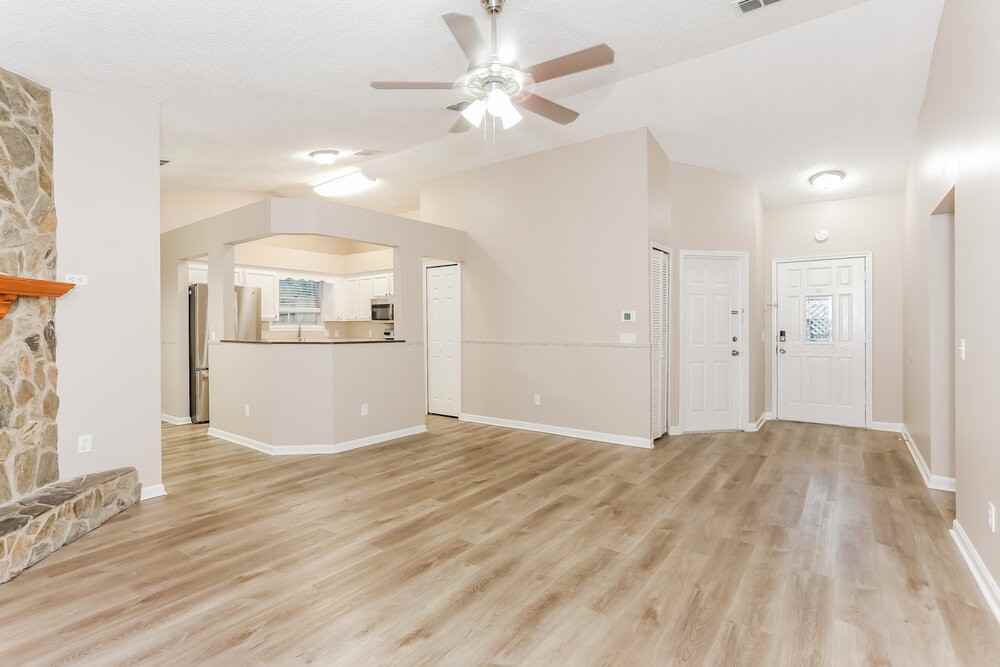 1704 Sandy Hollow Loop - Photo 3 of 16