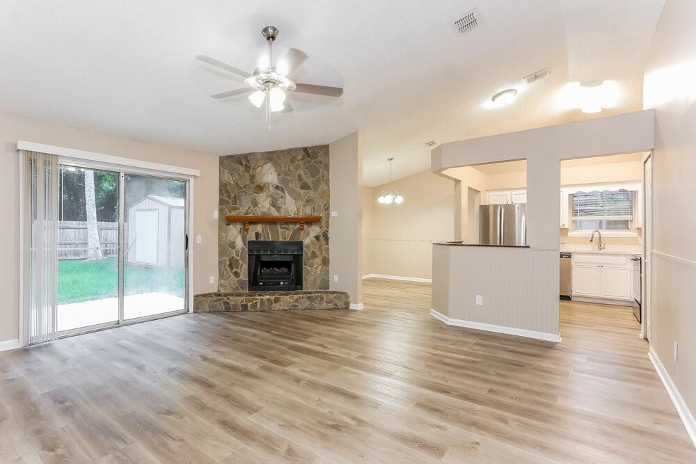 1704 Sandy Hollow Loop - Photo 4 of 16
