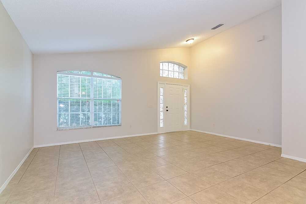 1070 Corkwood Dr - Photo 2 of 14