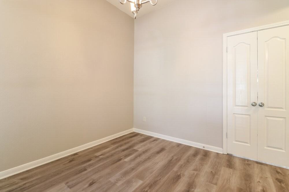 3723 Eagles Nest St - Photo 5 of 16
