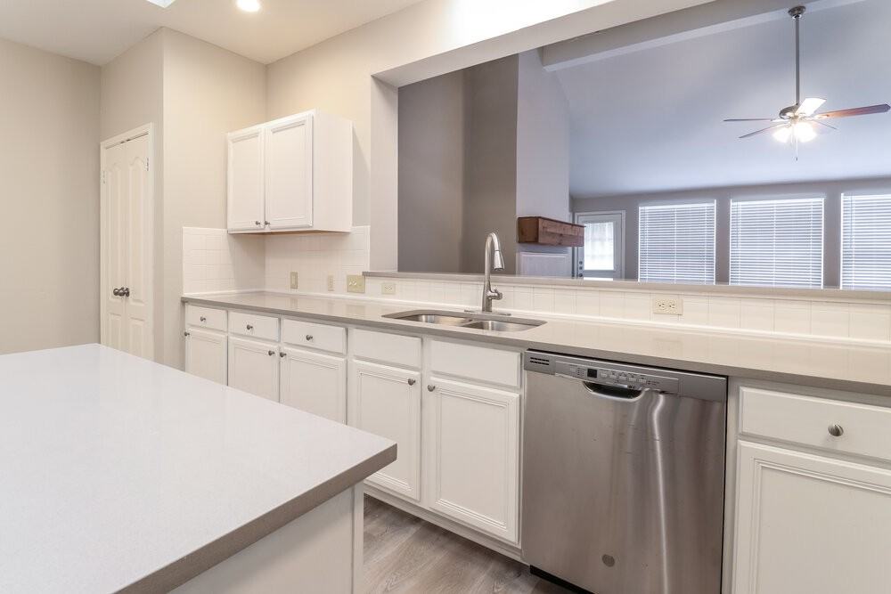 3723 Eagles Nest St - Photo 7 of 16