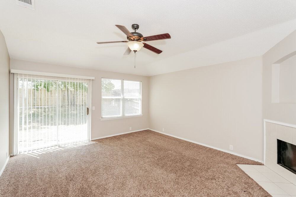 1519 Columbia Dr - Photo 3 of 16