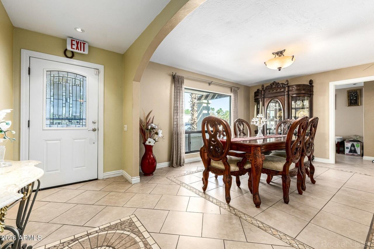 11051 N 44th Ct - Photo 6 of 25