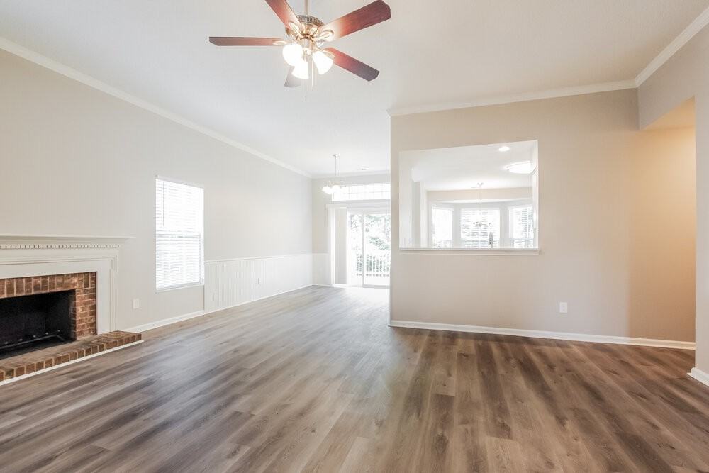 9233 Oren Thompson Rd - Photo 4 of 16