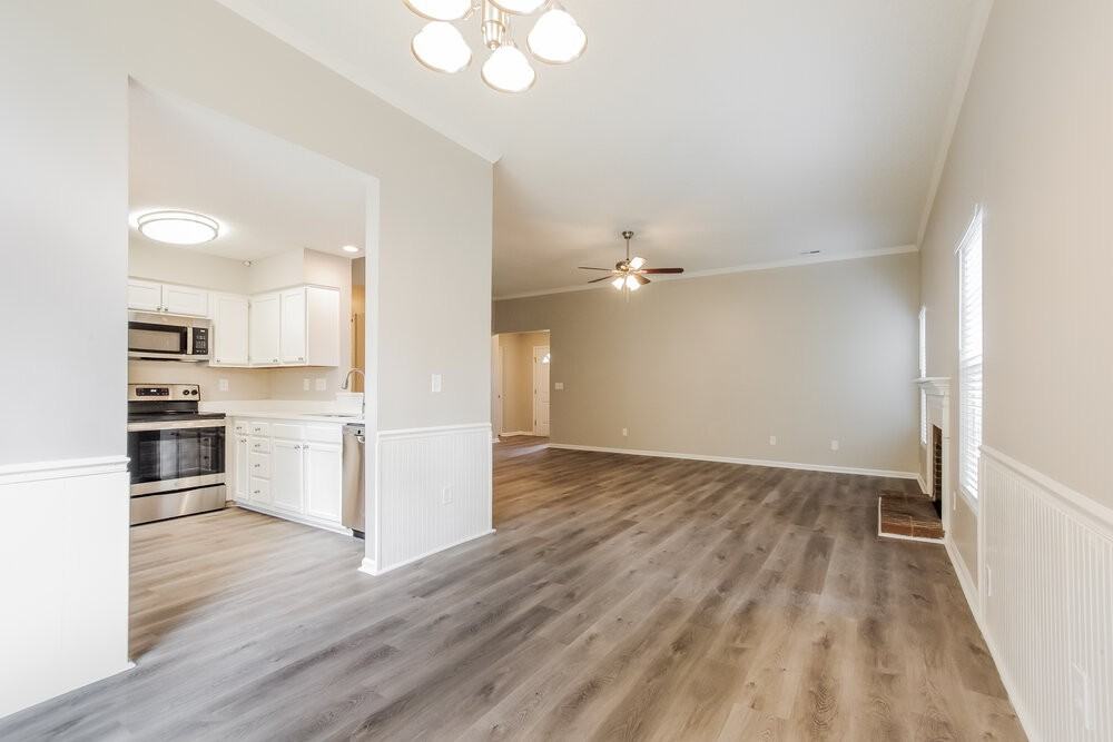 9233 Oren Thompson Rd - Photo 6 of 16