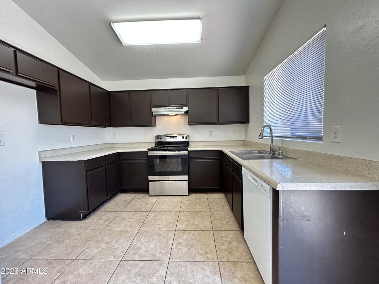 15036 W Calavar Rd - Photo 4 of 20