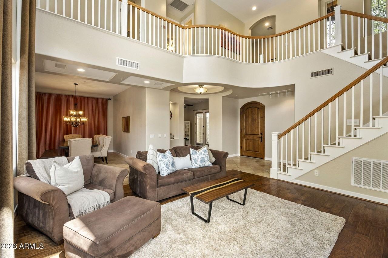 9572 E Mountain Spring Rd - Photo 7 of 49