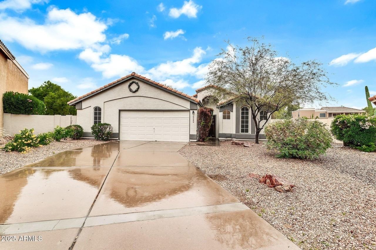 9379 E Windrose Dr - Photo 2 of 50