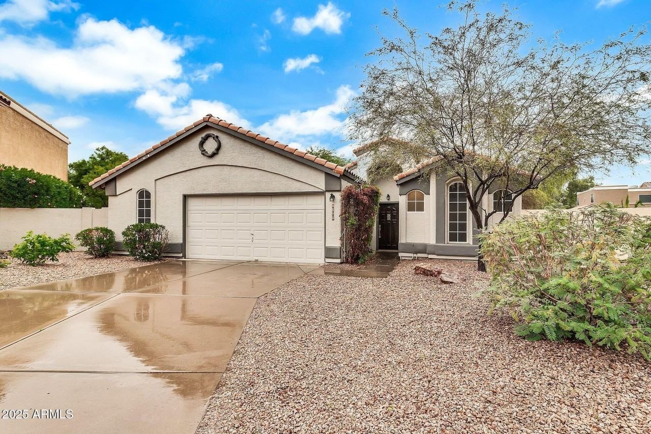 9379 E Windrose Dr - Photo 5 of 50