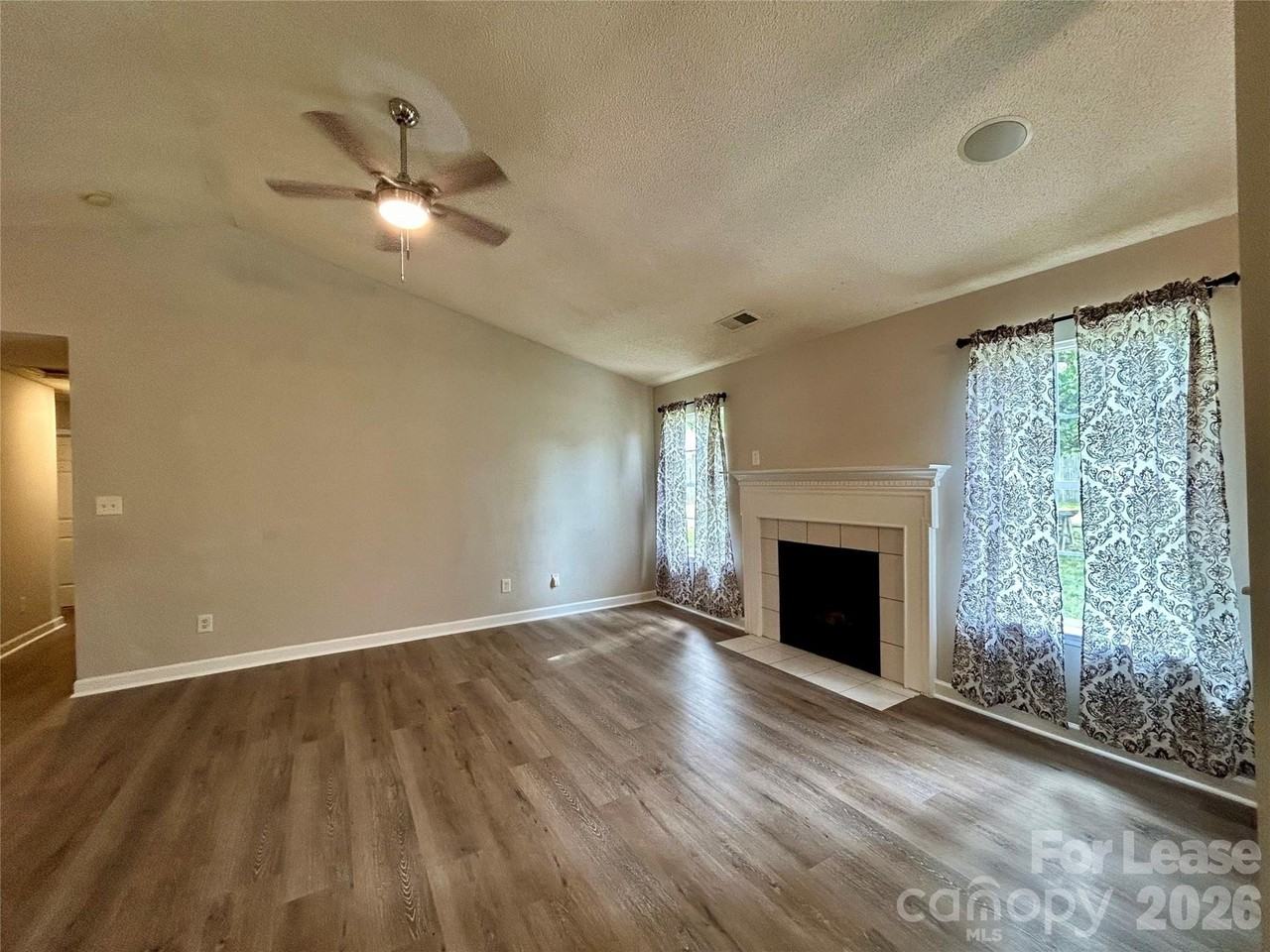 3005 Brekonridge Centre Dr - Photo 6 of 25