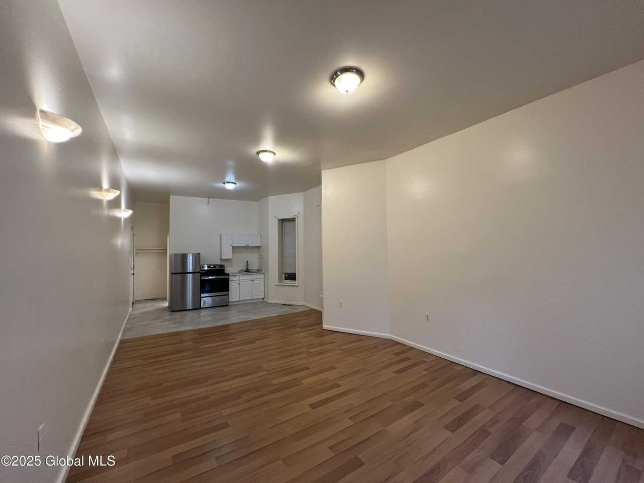 150 4th St #1 - Photo 4 of 16