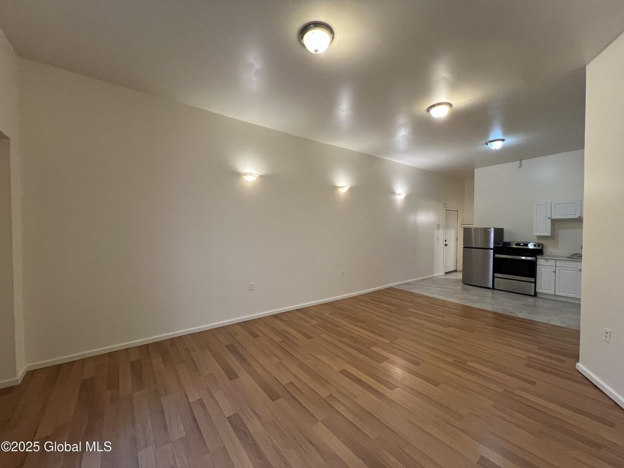 150 4th St #1 - Photo 5 of 16