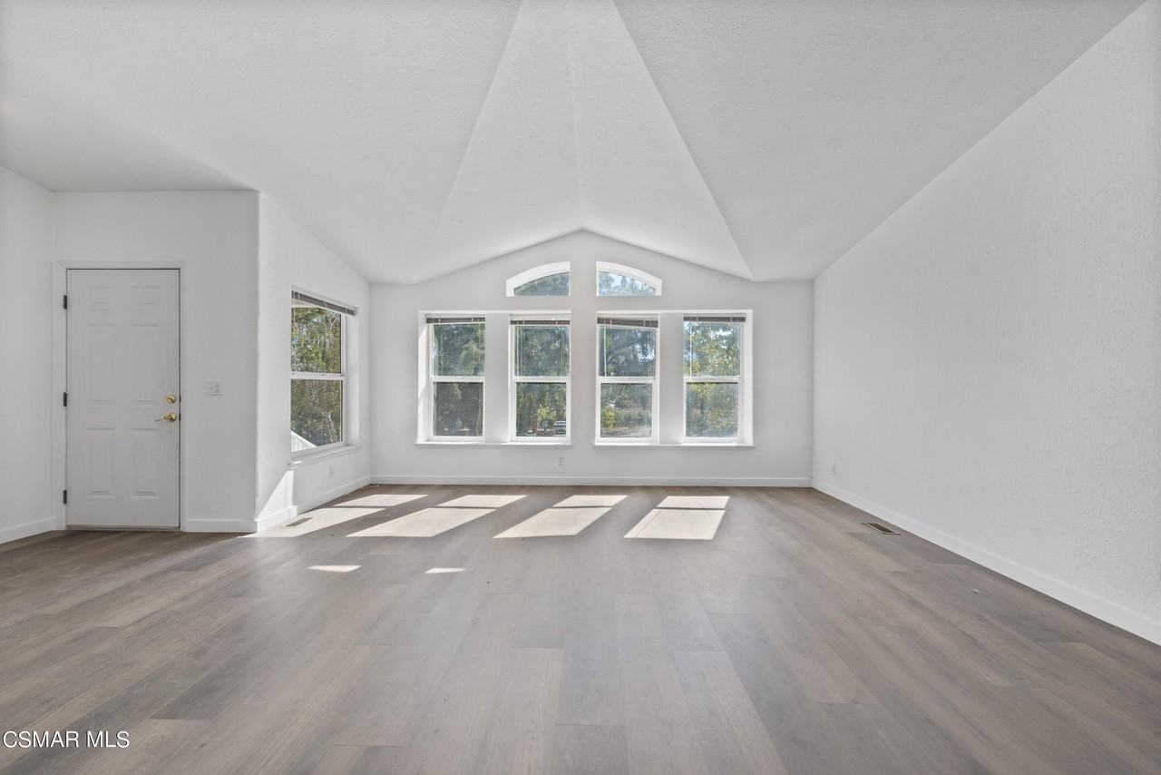 1057 E La Loma Ave - Photo 7 of 50