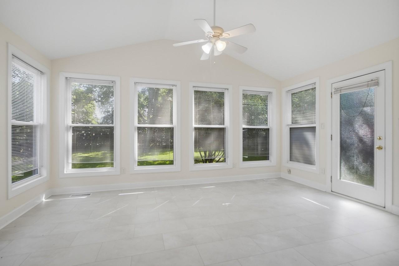 3 Fenwick Dr #A - Photo 7 of 10