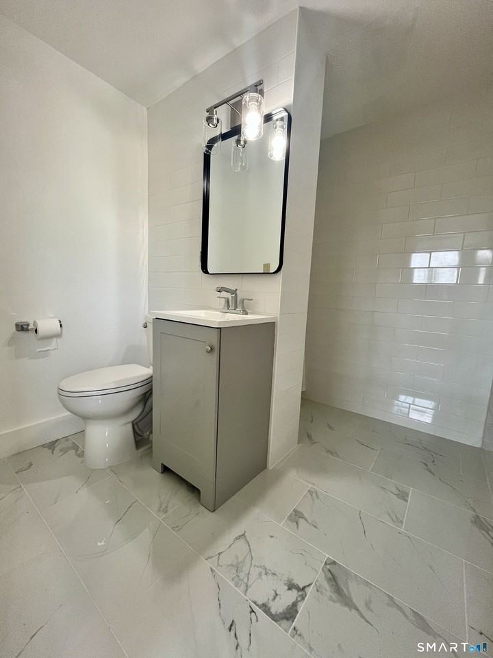889 Farmington Ave #1 - Photo 4 of 9