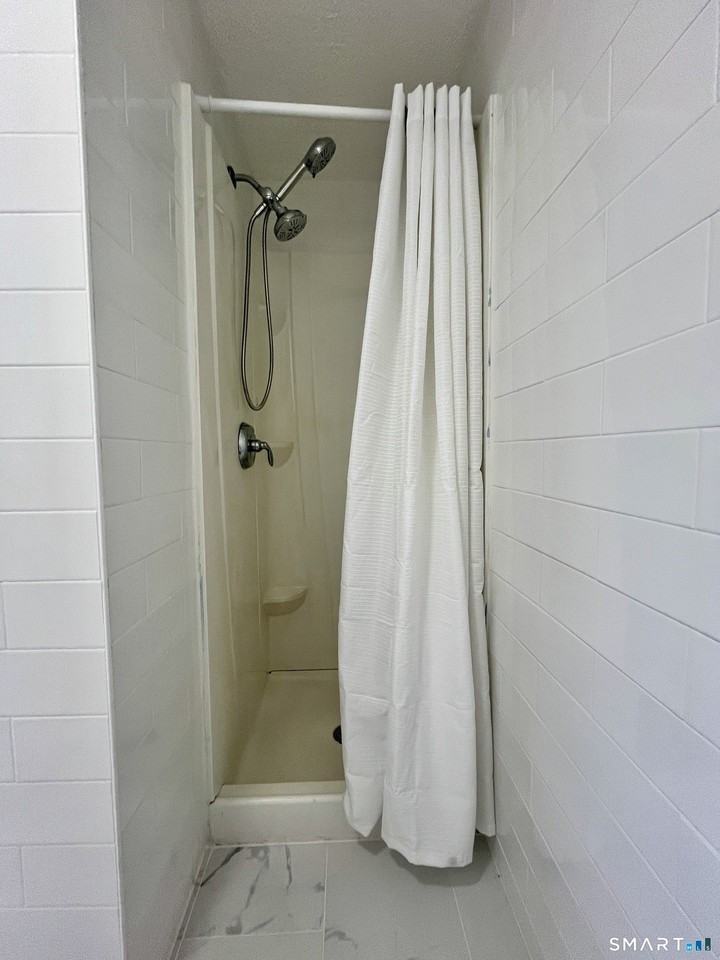 889 Farmington Ave #1 - Photo 5 of 9