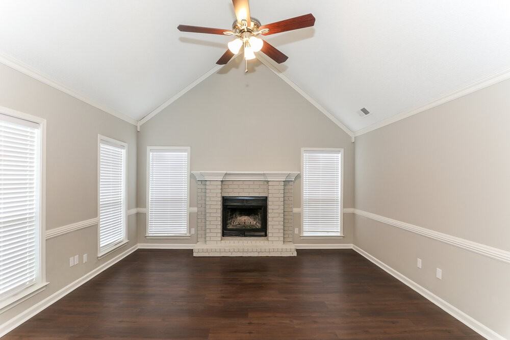 5896 Pipers Green Ln - Photo 3 of 16