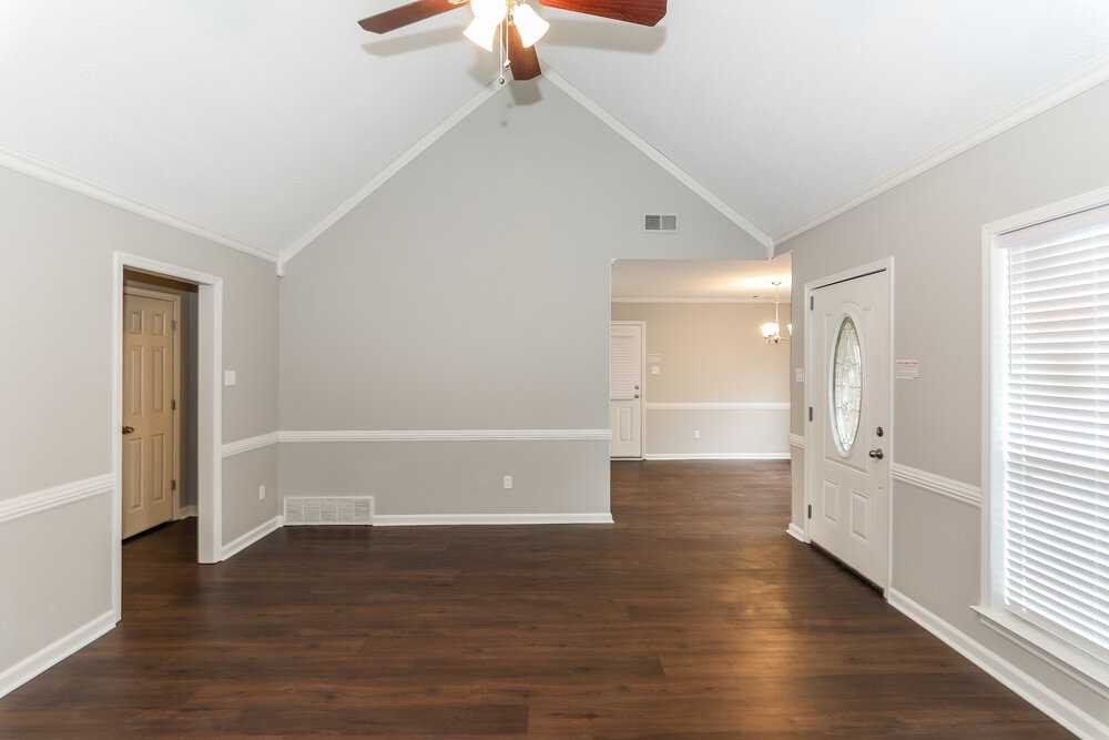 5896 Pipers Green Ln - Photo 4 of 16