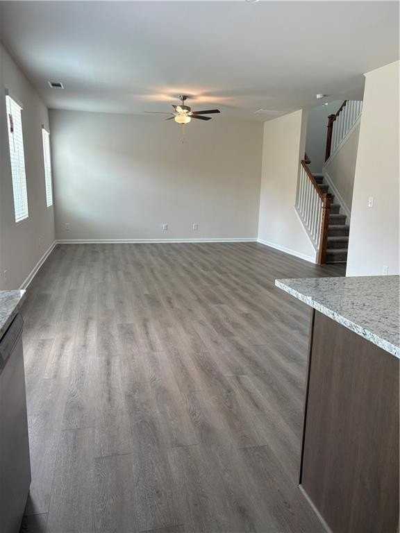 713 Oakmont Trce - Photo 6 of 19