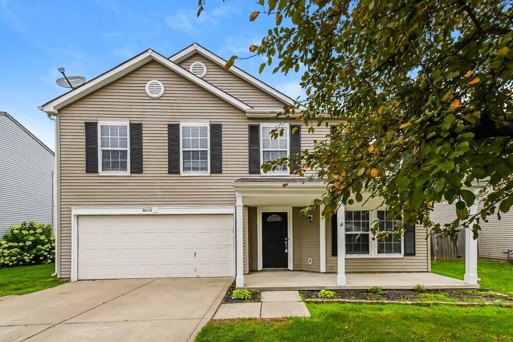8652 Orchard Grove Ln - Photo 4 of 17