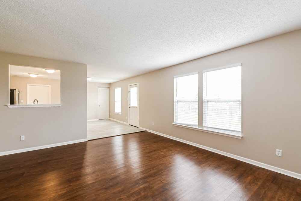 8652 Orchard Grove Ln - Photo 7 of 17