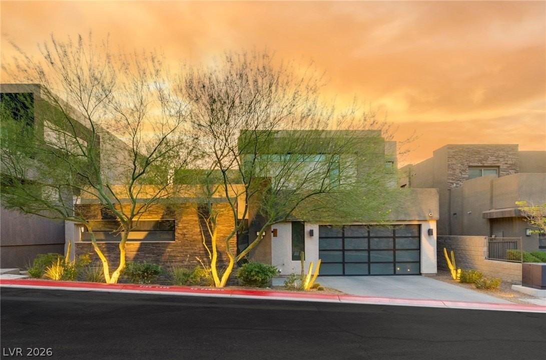 861 Vegas View Dr - Photo 2 of 50
