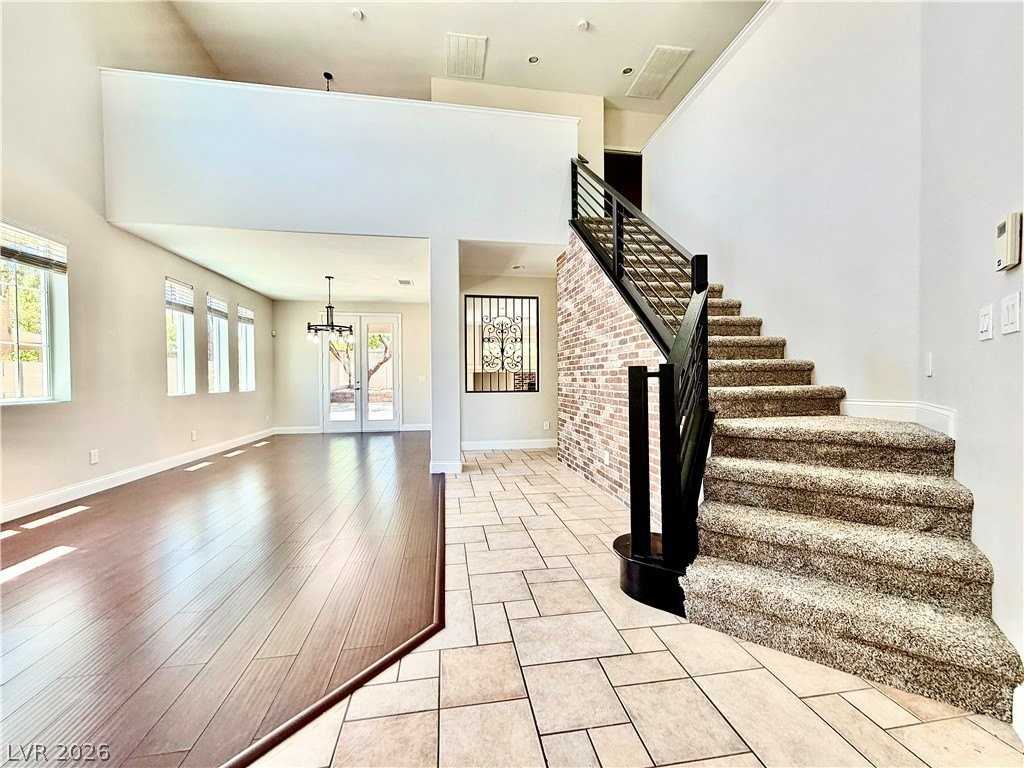 3347 Chesterbrook Ct - Photo 2 of 35
