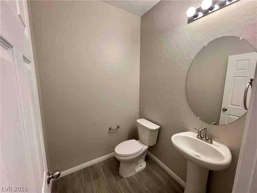 7108 Tilligerry St - Photo 4 of 25