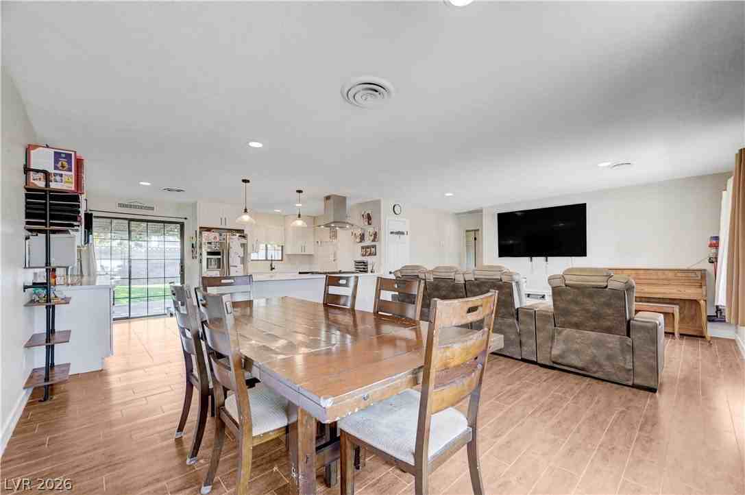 1331 Pinto Rd - Photo 3 of 46