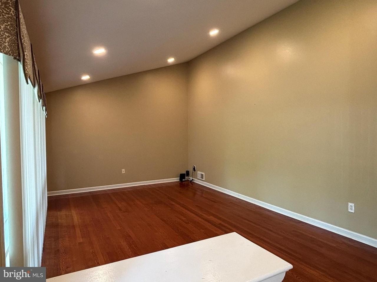 3913 Parsons Rd - Photo 3 of 43