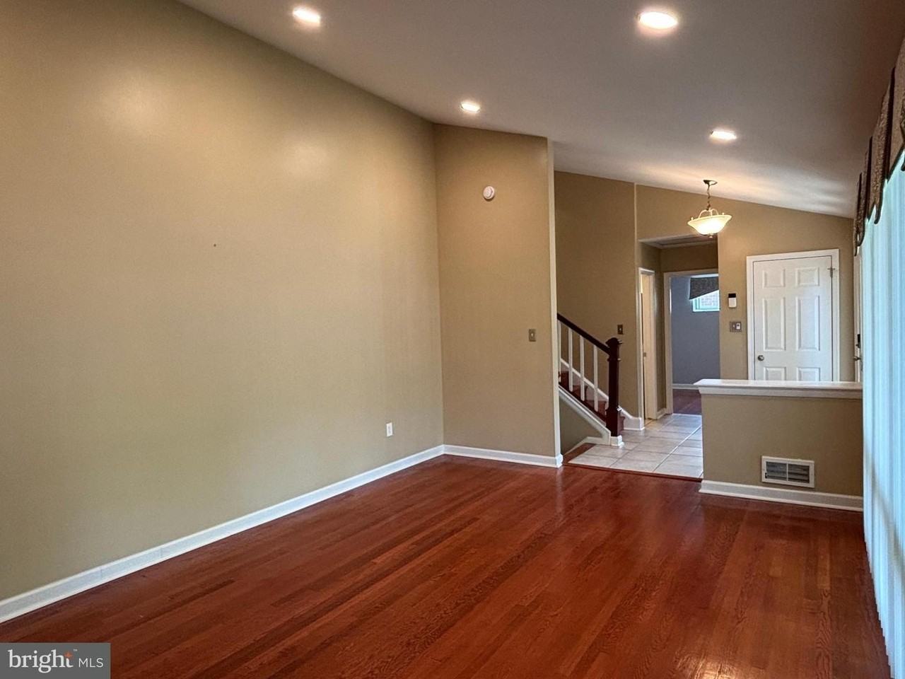 3913 Parsons Rd - Photo 4 of 43