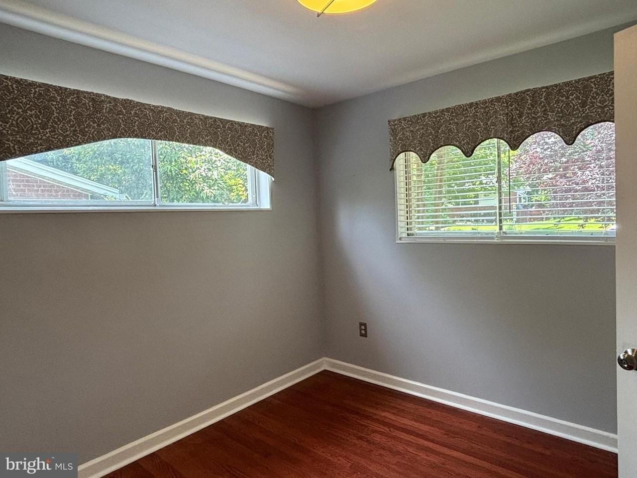 3913 Parsons Rd - Photo 7 of 43