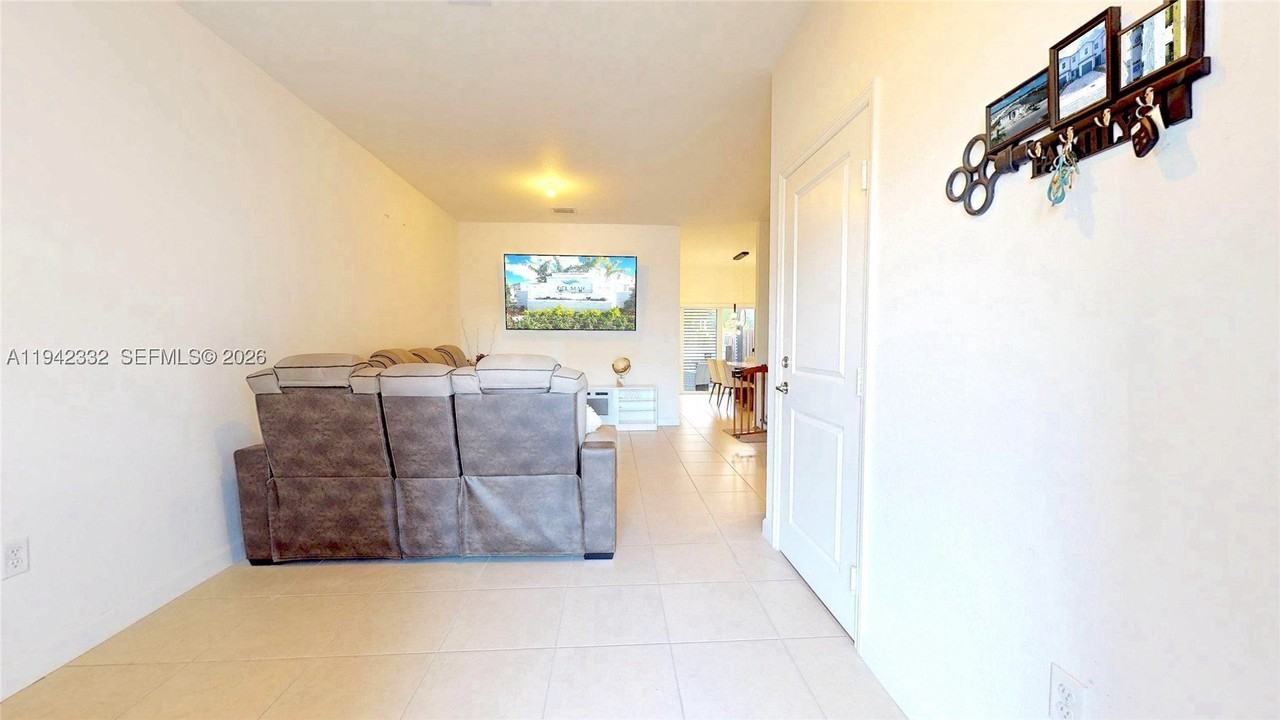 17910 Sw 359th Ter #17910 - Photo 6 of 42