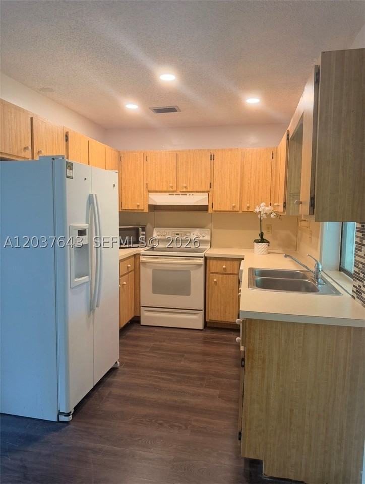 792 Lantern Tree Ln #792