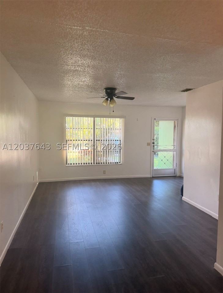 792 Lantern Tree Ln #792 - Photo 2 of 9