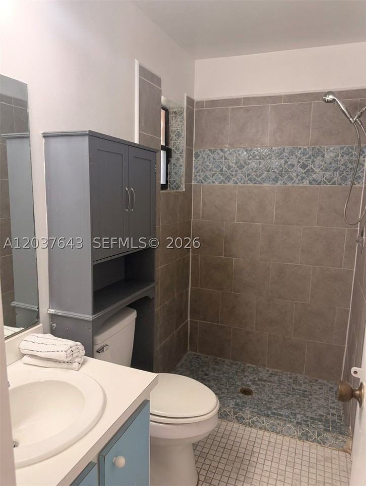 792 Lantern Tree Ln #792 - Photo 4 of 9