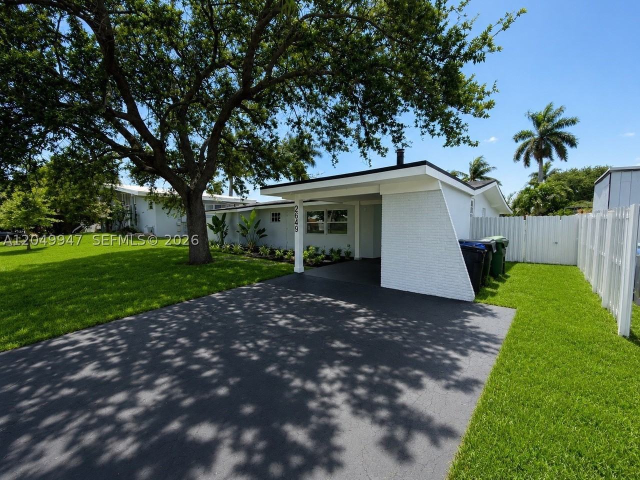 2649 Key Largo Ln - Photo 4 of 26