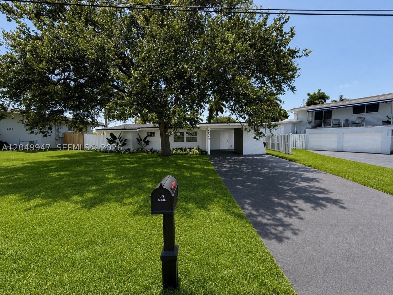 2649 Key Largo Ln - Photo 5 of 26