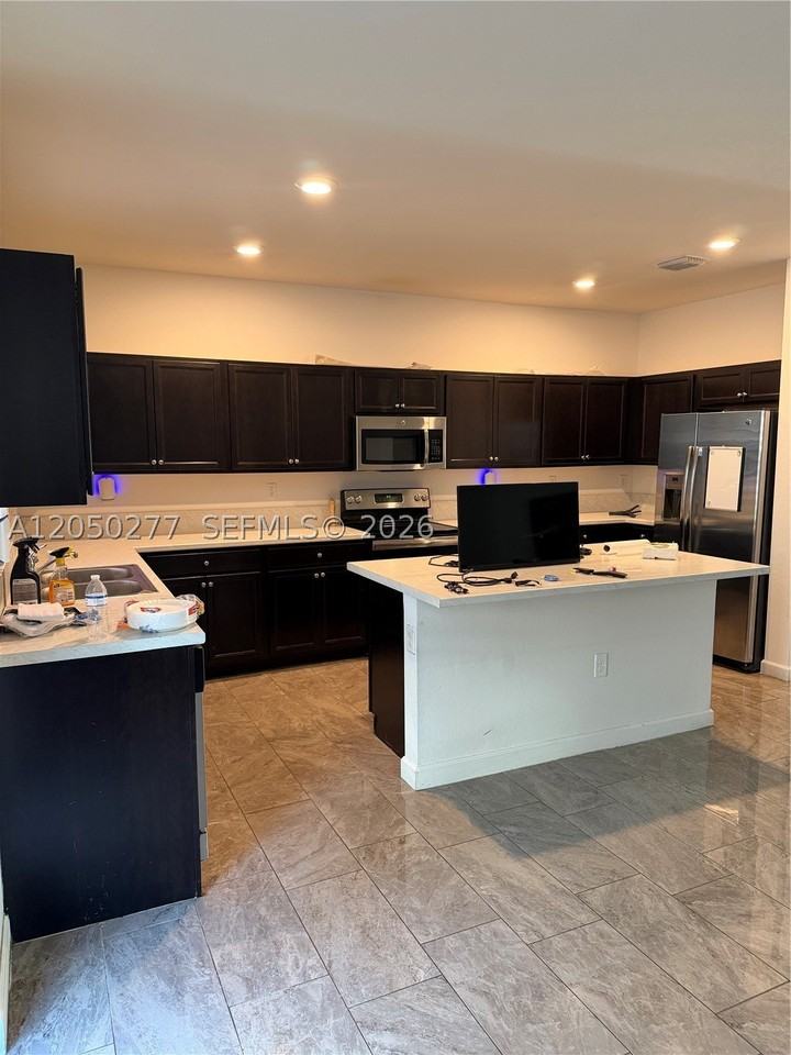 25225 Sw 118th Ave #25225 - Photo 4 of 21
