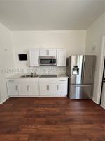 featured image of 2516 Cleveland St #B