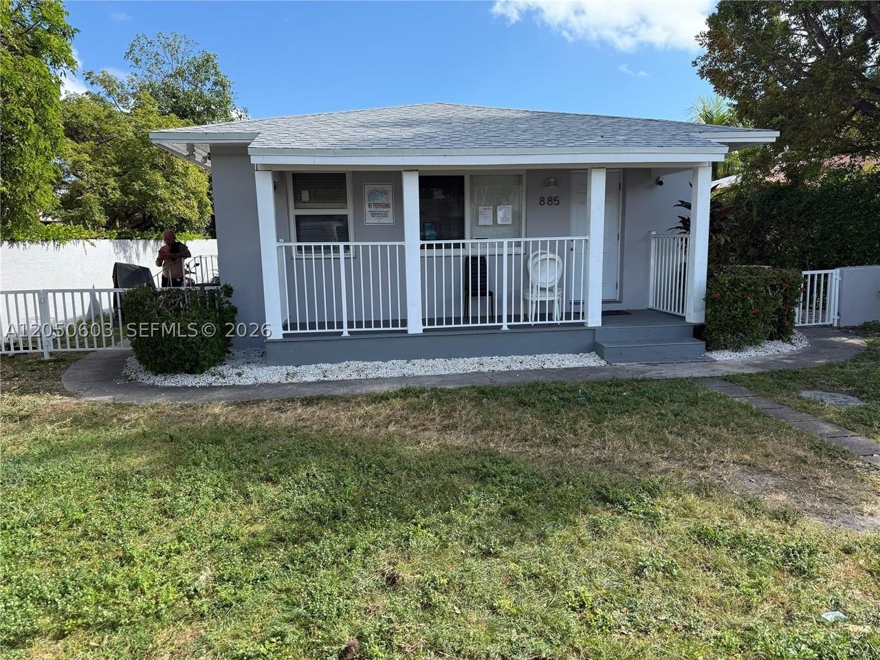 885 Sw 29th Ave #3