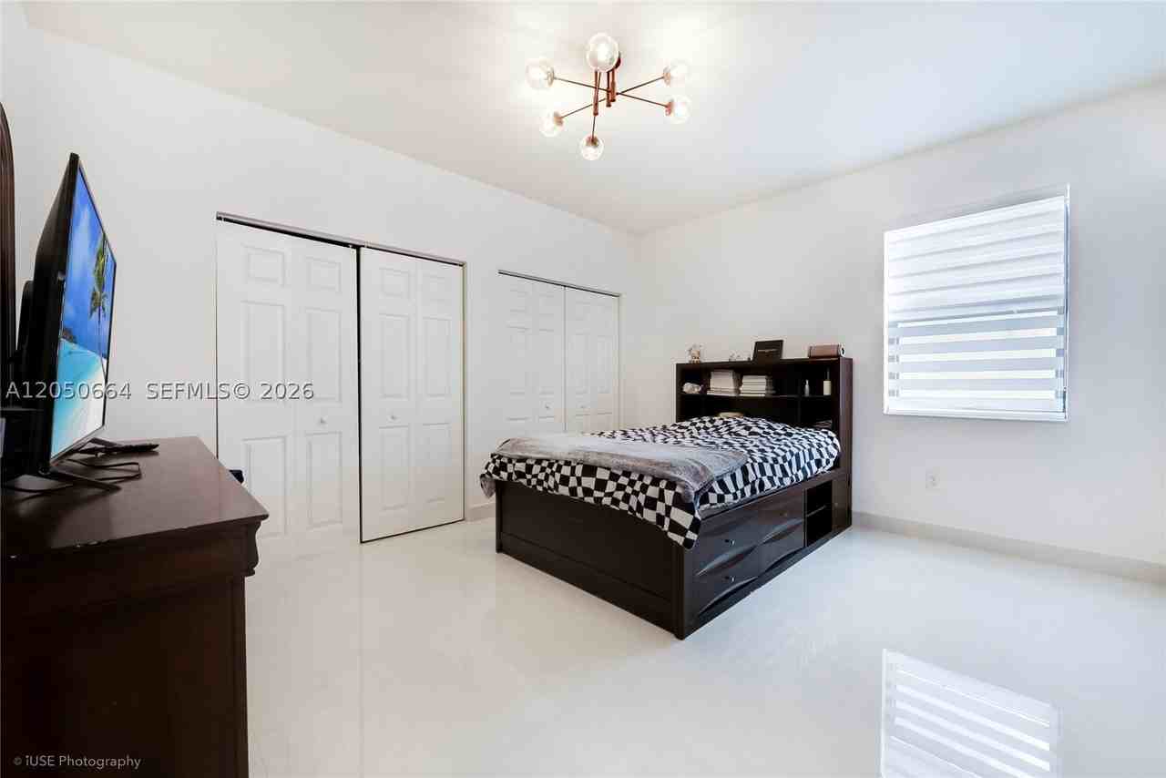 11711 Sw 254th St #0 - Photo 6 of 9